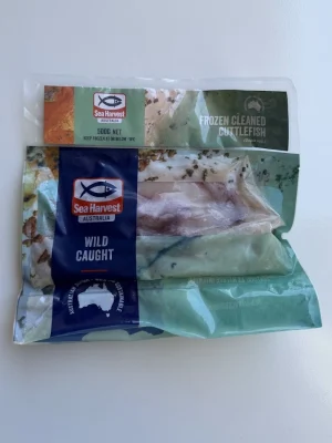 SEA HARVEST - FROZEN CLEANED CUTTLEFISH 500GR (RÂU MỰC LÀM SẠCH)